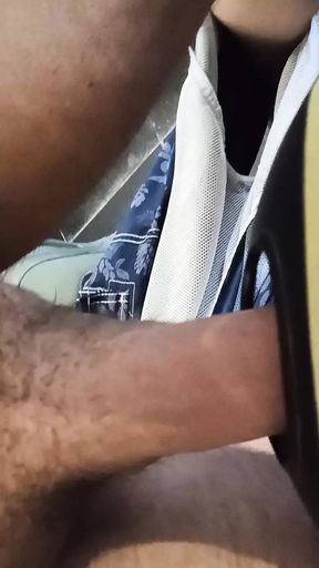 I&#039;m trying to get sucked off by the vacuum cleaner