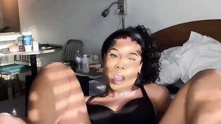 JUST A TRANSSEXUAL WHO LOVE FROLICKING IN HER CREVICE ️