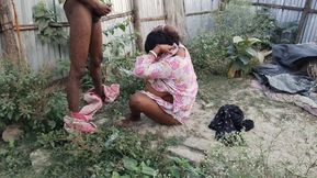 Desi Hot Bhabhi's Outdoor Sex