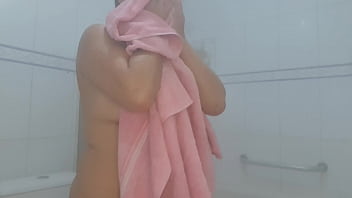 Espelho Espelho meu existe putinha mais safada do que eu?