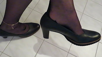 black leather &quot_GABOR&quot_ pumps, nylons and anklet, shoeplay by Isabelle-Sandrine