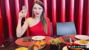 Una cita de tinder a 4, una chica se raja y terminamos foll&aacute_ndonos a la que queda mi amigo y yo. El vecino se queja del ruido y se une a ala fiesta tambi&eacute_n