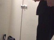 男子校生　トイレでオナニー