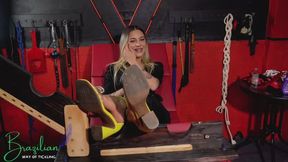 Joana Can't Handle Valentina's Touch