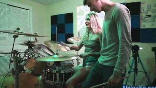 PHILAVISE – My first drum lesson