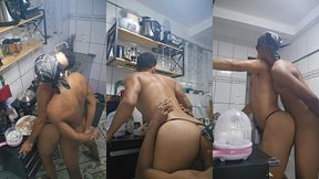 perdi o cabaco com meu primo na cozinha