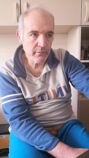 Piss with a Handjob That Lasts 130 Minutes in Live Show and I Stick My Finger in My Ass Masturbating My Anus