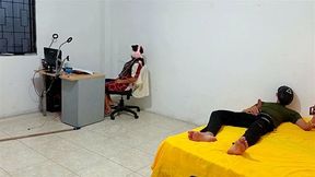 con mi polla dura y cuñada a los lados