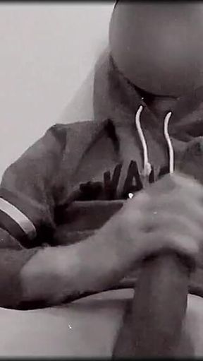 Young Streamer with an Amazing Cock!