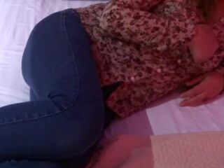 Stepmother can't resist anymore and begins to get lascivious in front of stepson