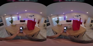 VRHUSH Delivery girl Olivia Jayy wants her five star rating