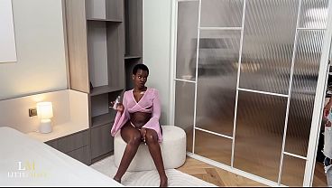 Jucy Big Booty Ebony Oiled Up Begs For No Mercy Fuck