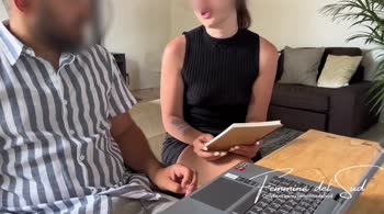 Femmina del sud Seduces Her Teacher for an A+