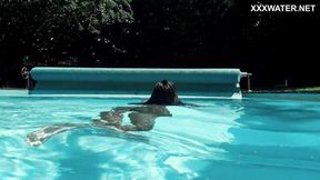 Splendid Yorgelis's underwatershow clip