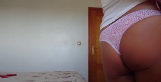 Ass bouncing and spreading in thongs for you this Thursday, giving you JOI to wank and spunk over my panties
