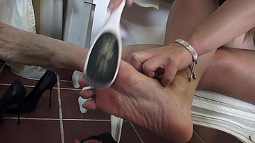 Foot garbage swallower!