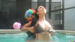 me and mandimayxxx seduced party boy gibby the clown for some wap