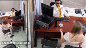 ginecologo se folla a su paciente y se corre dentro de su cono