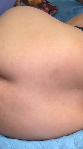 Key moment from &quot;It&#039;s very big, my ass hurts, slow down please..that black dildo is very long and thick&quot;