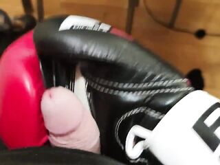 Wearing my pyjamas and stroking hard my schlong with a boxing glove (4k fetish)