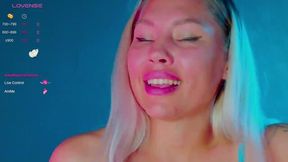 Frankie Blonde Private Show