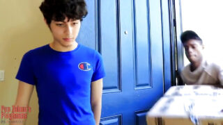 フェラチオ, 射精, カップル, 黒人, 生ハメ, 舐め &#8211; 素人の若い男たちが大きな黒いチンポをアナルファック