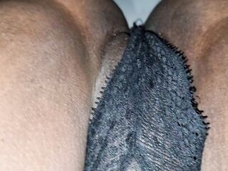 This babe wore a Tampon and let me Sniff her Twat and Booty whilst on her Period