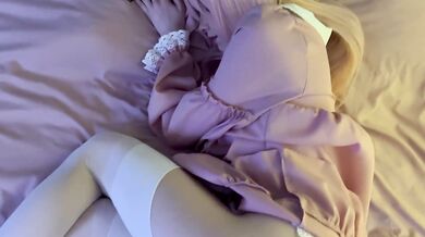 Brought my stepsister to orgasm