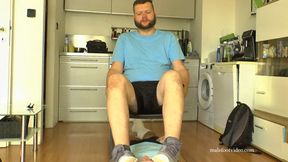 Bearded Guy & Ben In Hot Foot Worship Scenario