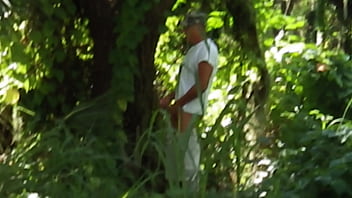 Public park jerking off. Caught. Voyeurstyle.