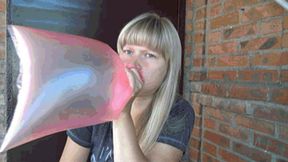 PLASTIC BAGS BLOW TO POP 8 IB