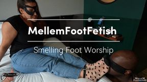 MellemFootFetish Smelling Foot Worship