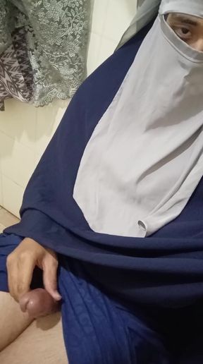 Sissy hijab niqab squirt on his body