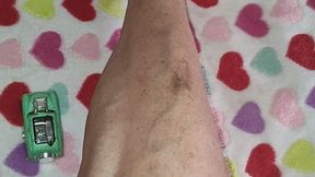 Giantess using her legs as a bridge