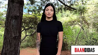 SEXY COLOMBIAN BIG ASS THAT I FOUND IN THE MOUNTAIN