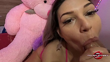 LOIRA SENTOU GOSTOSO ROLA NO CU ROSA ATÉ QUE O MAGRELO DOTADO SOCOU COM FORÇA E ENCHEU DE LEITE O RABO DA SAFADA MELODY ANTUNES / PARTE 01