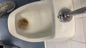 JockDad87 Leaves his Daddy Piss in the Public Restroom