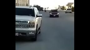 Gordito cae al piso de placer