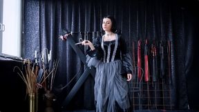 Victorian Beauty And Bullwhips (HDTVWMV) – Sarah H