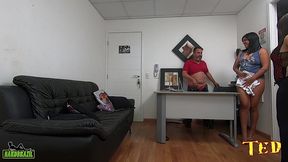 rapidinha no escritorio acaba em orgia depois de um flagrante - nicoly mattos - vick pimenta