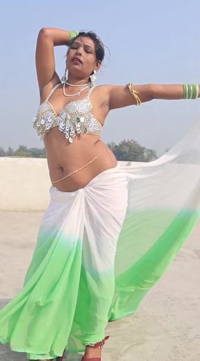 FIRST TIME BLUSHED DESI INDIAN WOMEN CHEATING HER HUSBAND