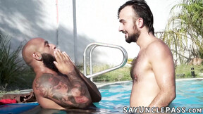 ”Muscled Leo Forte confesses that his weekend hookup is Mason Lear”