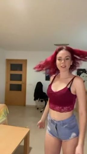 I accidentally showed too much in tiktok * pussy leakage *