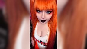 Fat Hooters Babe Thanks You for Tip with Dirty Mouth Play