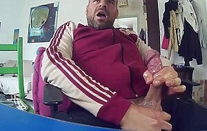 Big-Cock Bear Masturbating on Webcam