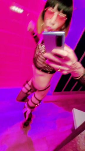 I'm TroP ForT of Character, Like Mrs Friends we i______ ... AMPHiBi💫QueeN &sup2;⁰&sup2;&sup3; VaneSsaBiTCHx PariSChienneTrvprod⁷⁵⁰&sup1;⁷
