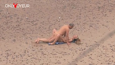 Hidden Beach Voyeur Catches Older Man Pounding Sexy MILF