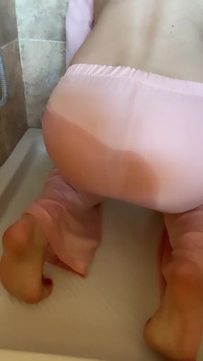 Must-share moment from &quot;Lil sissy pee desperation&quot;