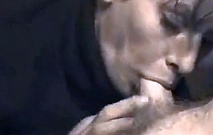 Salope debutante taille une felation en gros plan, PORNO & video porno gratuit