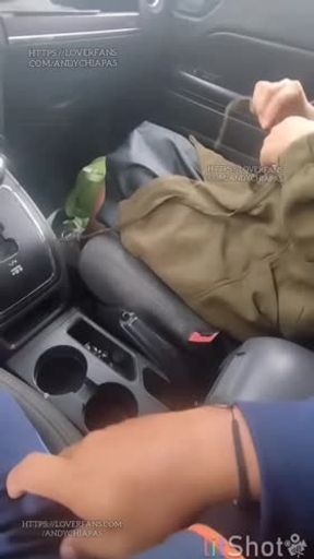 Cogiendo con madura en público